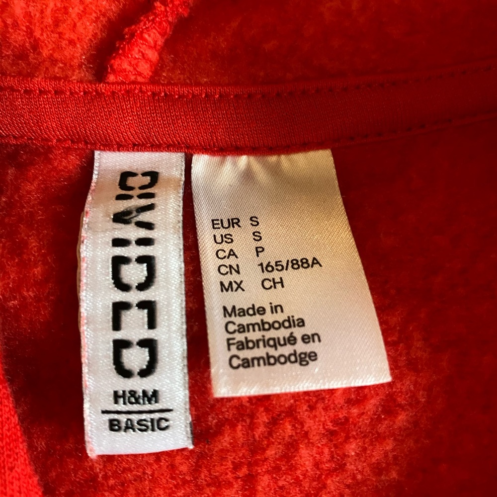 Red cropped hoodie